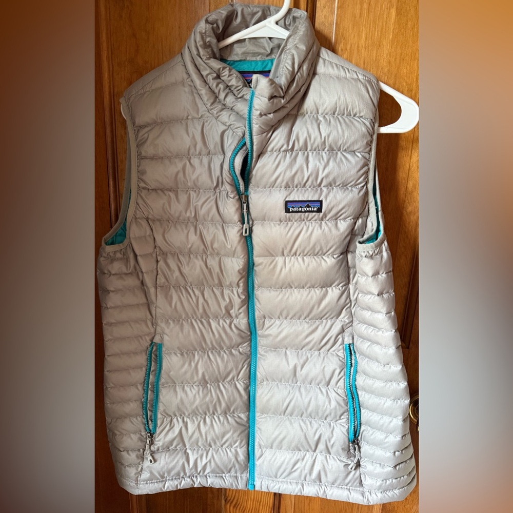 Patagonia Light Gray Vest with Blue Trim